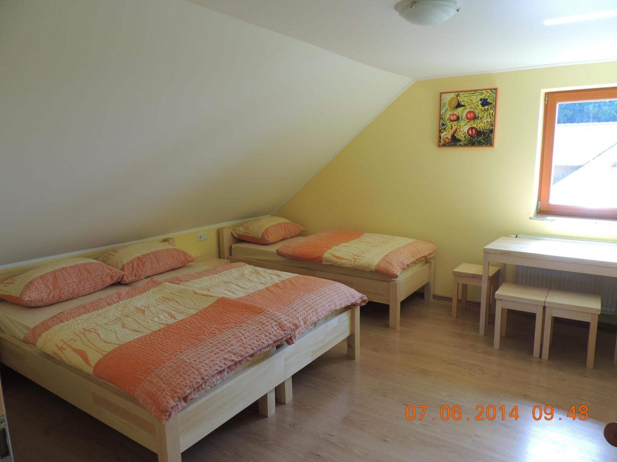 Guest House Pr Ambruzarju & Apartments Cerklje na Gorenjskem Oda fotoğraf