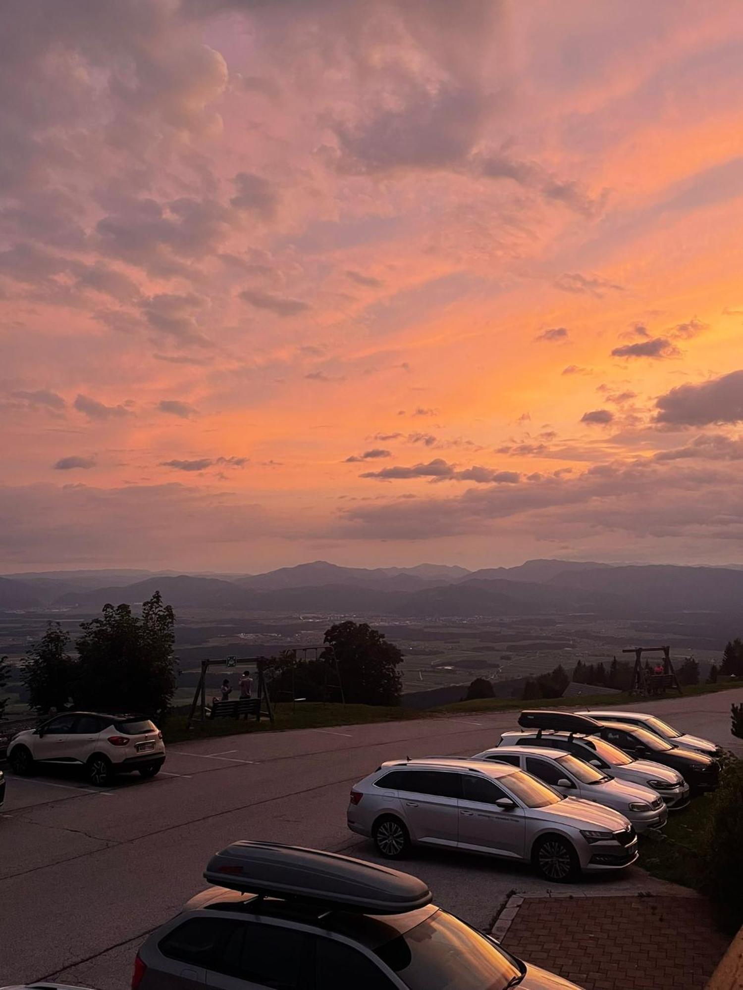 Guest House Pr Ambruzarju & Apartments Cerklje na Gorenjskem Dış mekan fotoğraf