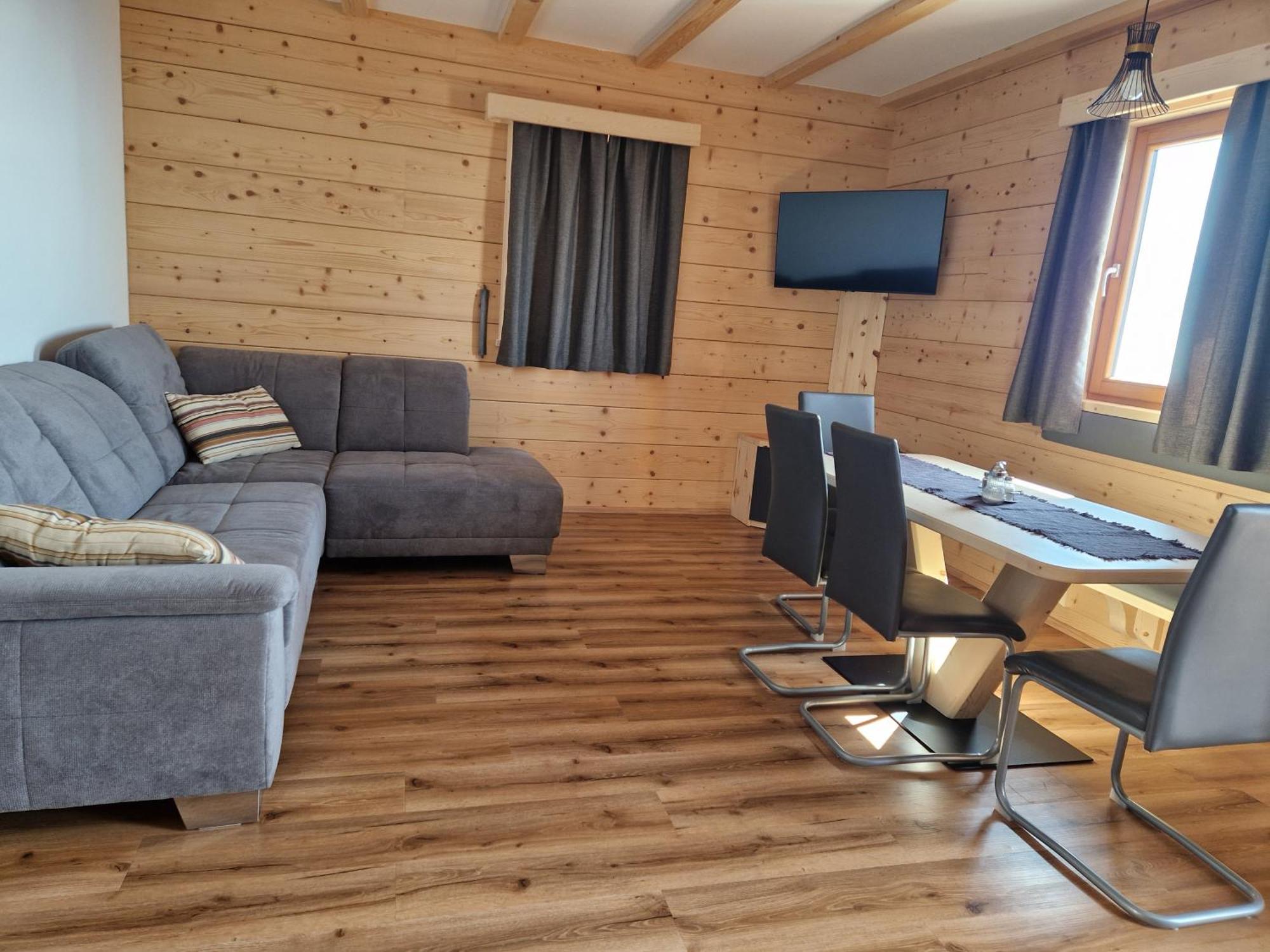 Guest House Pr Ambruzarju & Apartments Cerklje na Gorenjskem Oda fotoğraf