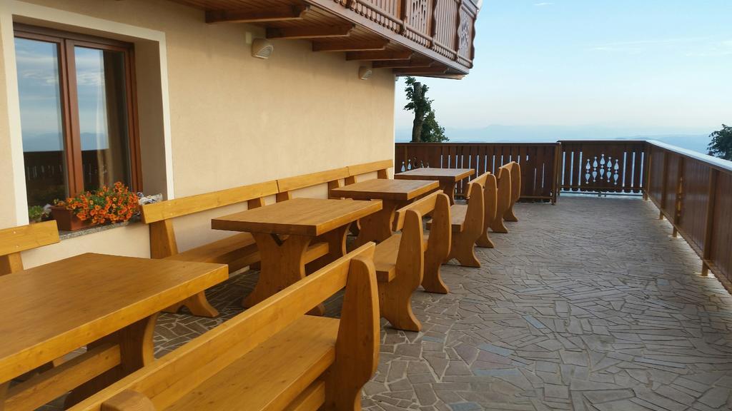 Guest House Pr Ambruzarju & Apartments Cerklje na Gorenjskem Dış mekan fotoğraf